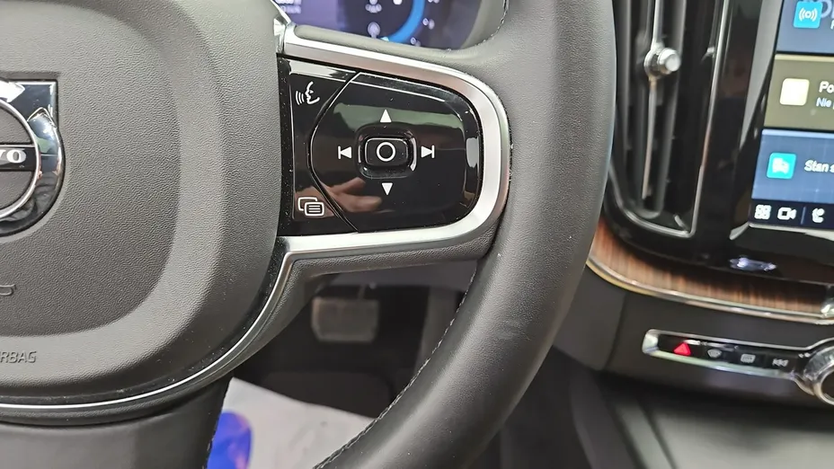 VOLVO XC60 -