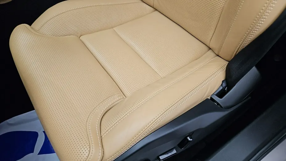 VOLVO XC60 -