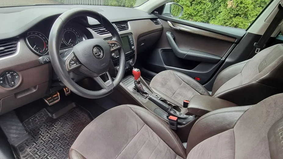 SKODA Octavia -