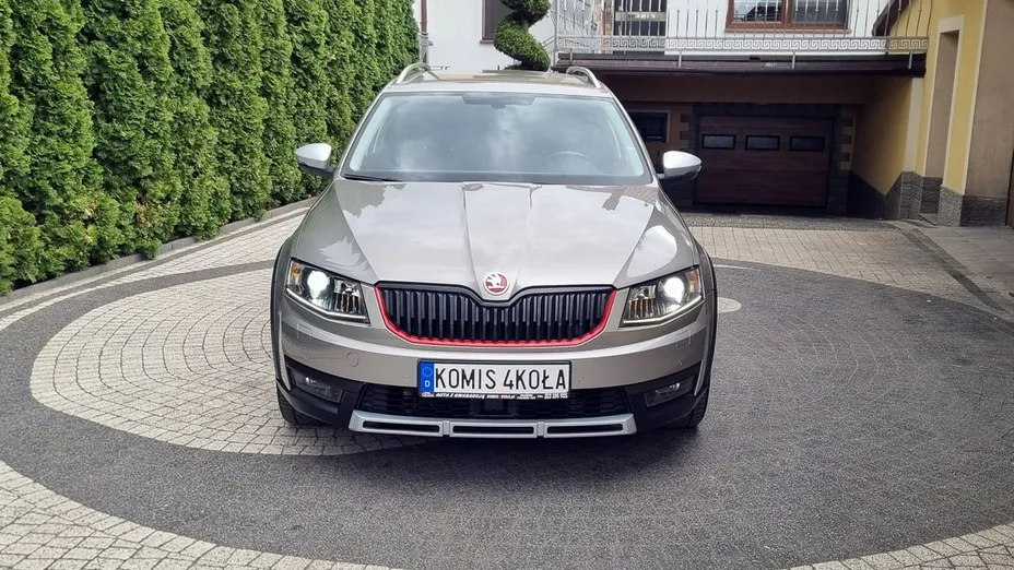 SKODA Octavia -