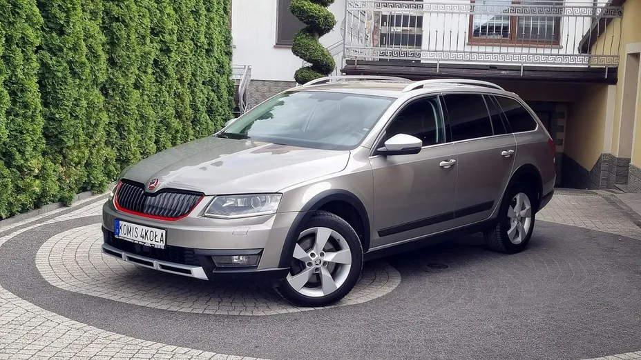 SKODA Octavia -