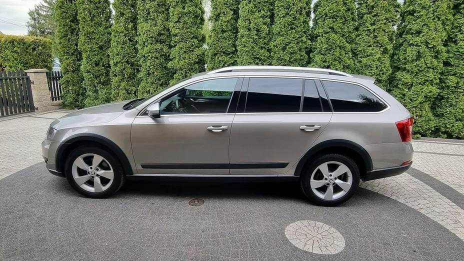 SKODA Octavia -