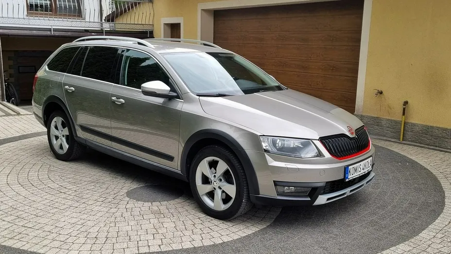 SKODA Octavia -