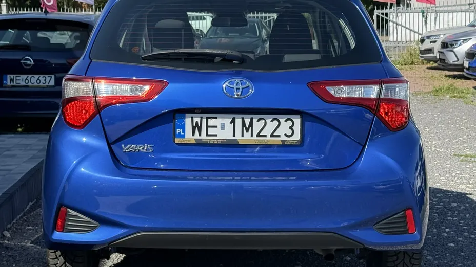 TOYOTA Yaris -