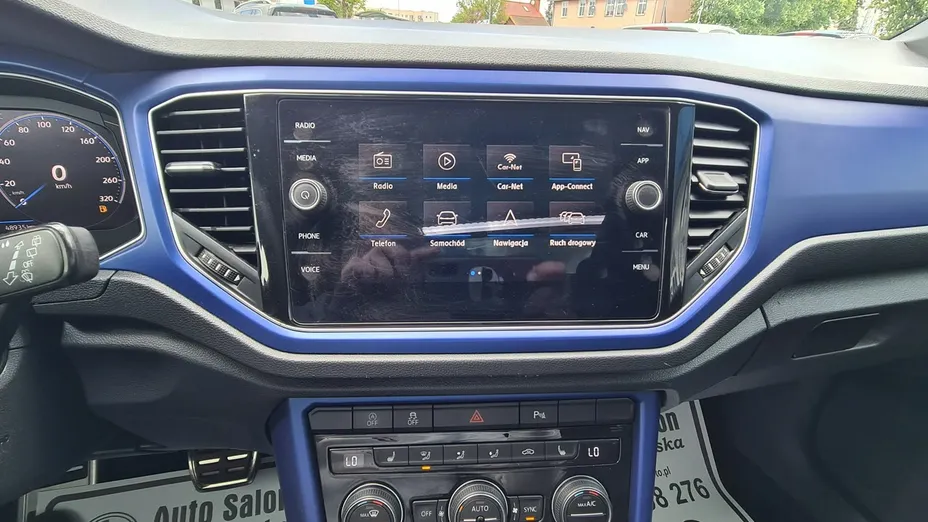VOLKSWAGEN T-ROC -