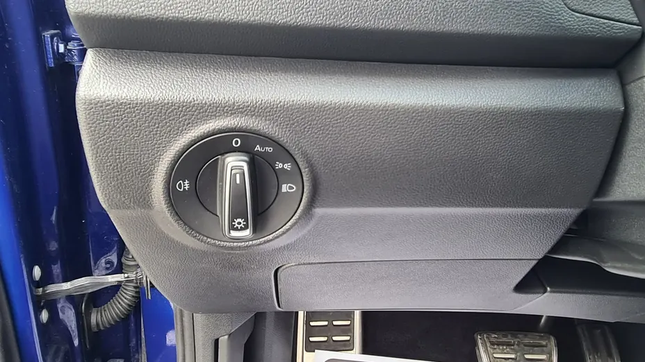 VOLKSWAGEN T-ROC -
