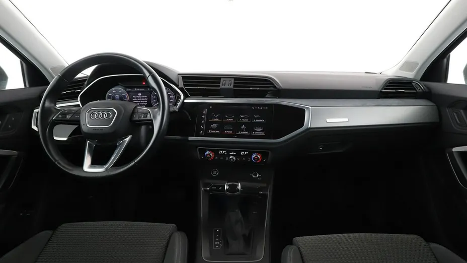 AUDI Q3 -
