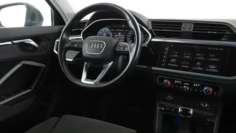 AUDI Q3 -