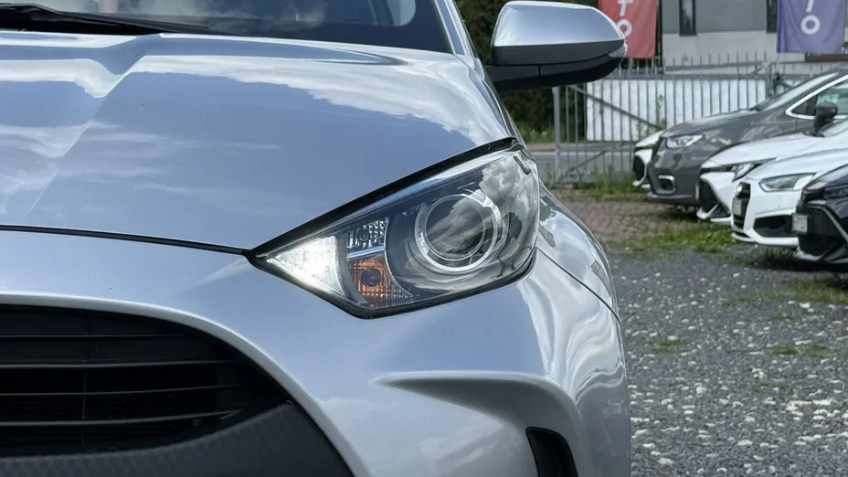 TOYOTA Yaris -
