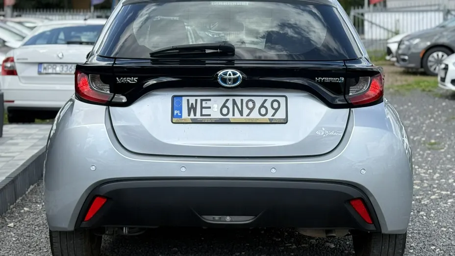 TOYOTA Yaris -