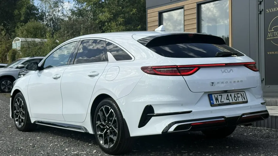 KIA ProCeed -