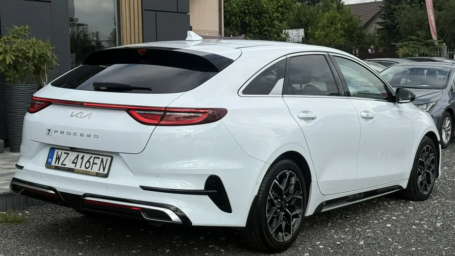 KIA ProCeed -