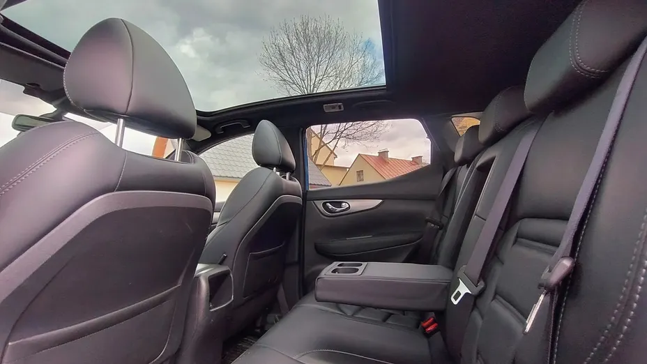 NISSAN Qashqai -