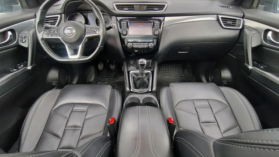 NISSAN Qashqai -