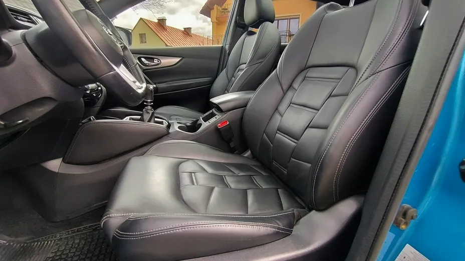 NISSAN Qashqai -