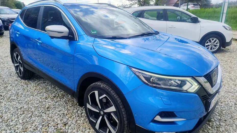 NISSAN Qashqai -