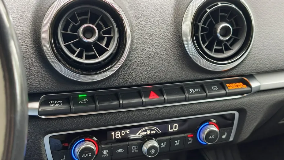 AUDI A3 Sportback -