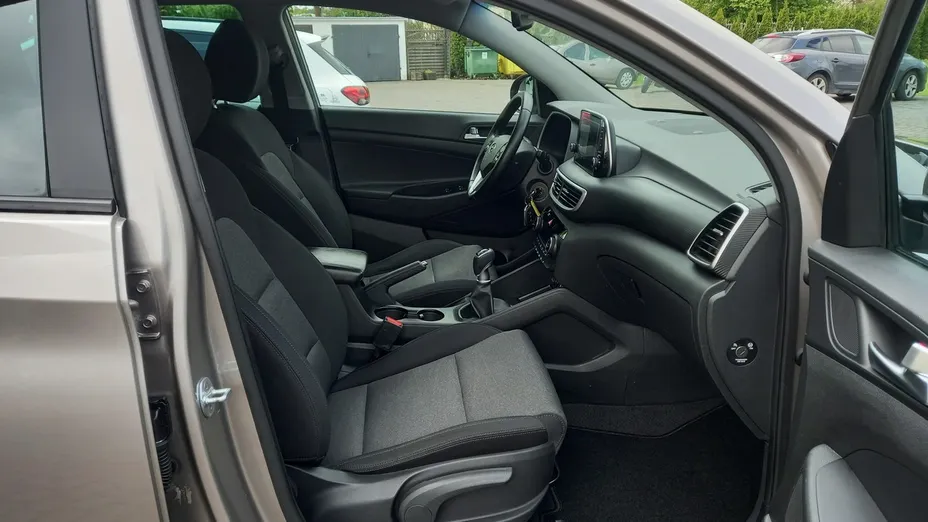 HYUNDAI Tucson -