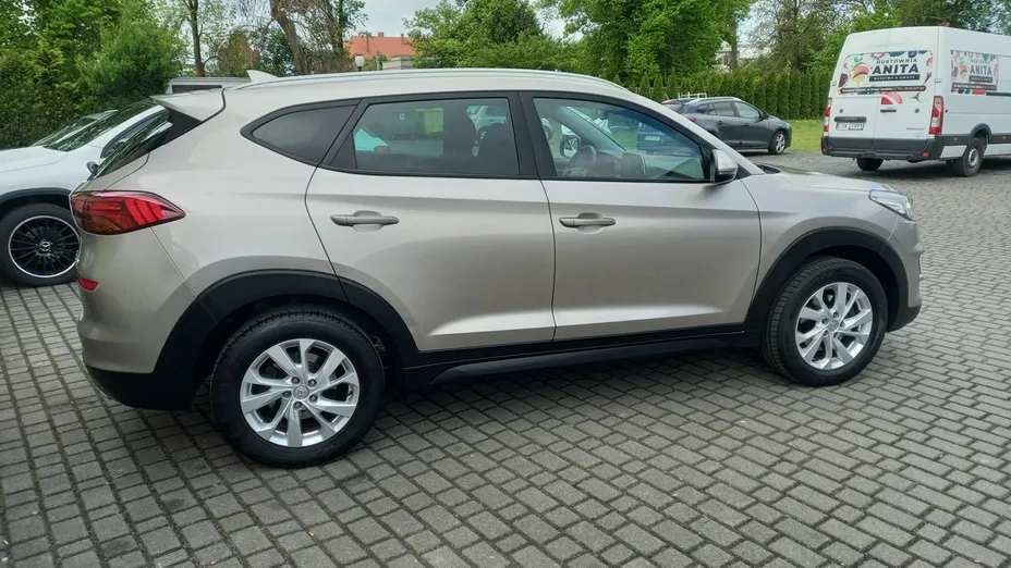 HYUNDAI Tucson -