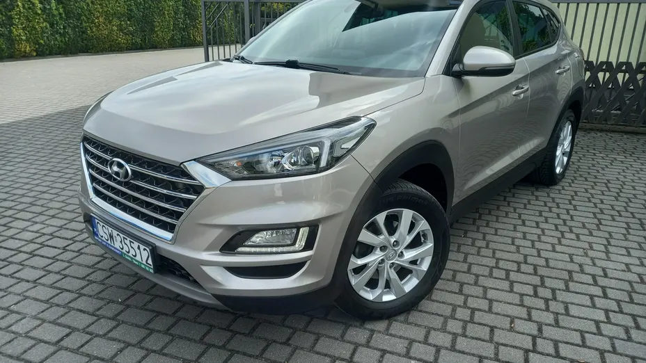 HYUNDAI Tucson -