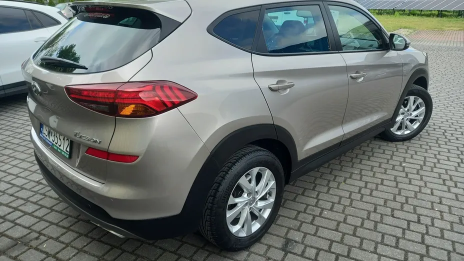 HYUNDAI Tucson -