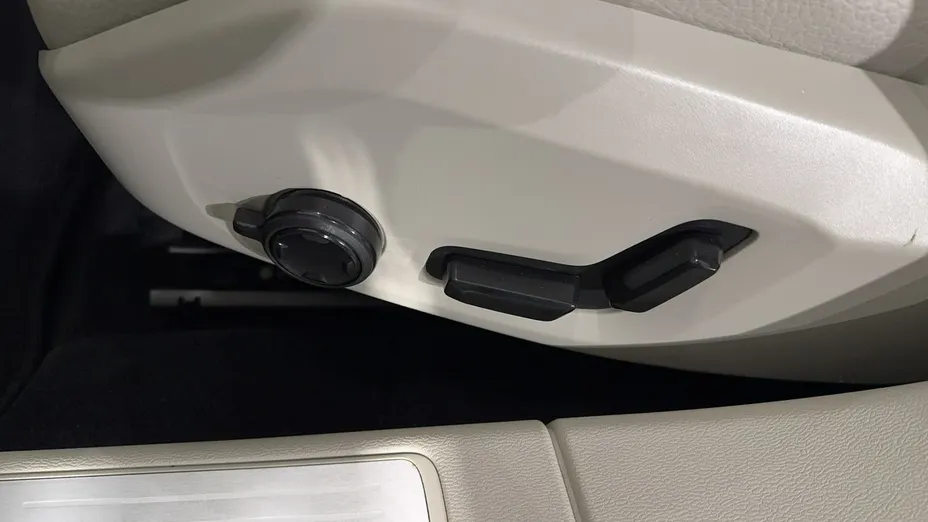 VOLVO V60 -