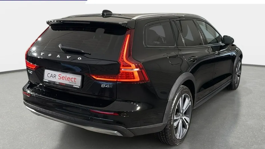 VOLVO V60 -