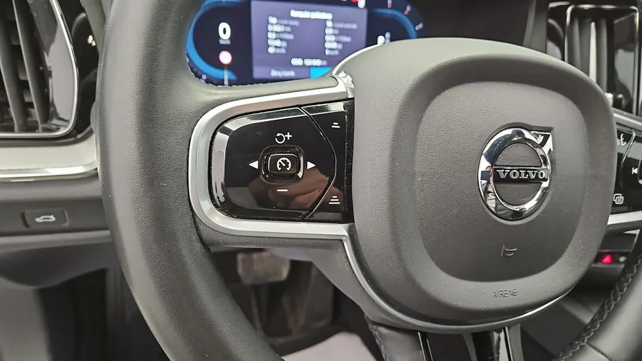 VOLVO V60 -