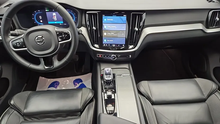VOLVO V60 -