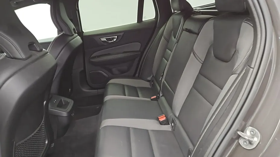 VOLVO V60 -