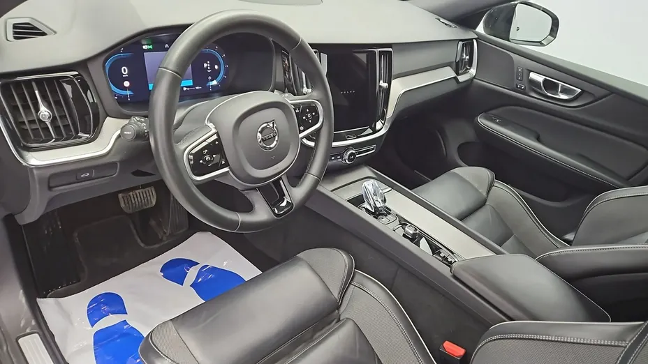 VOLVO V60 -