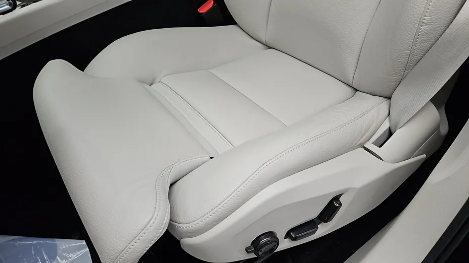 VOLVO XC60 -