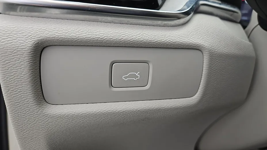 VOLVO V60 -