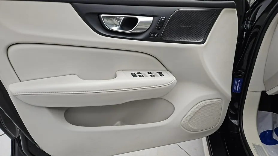 VOLVO V60 -