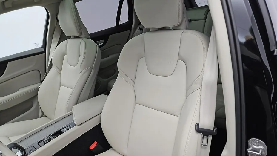 VOLVO V60 -