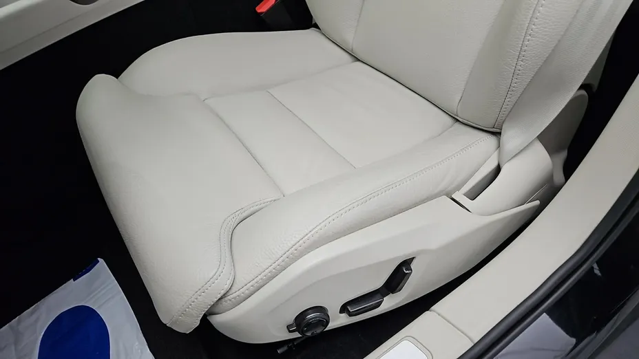 VOLVO V60 -