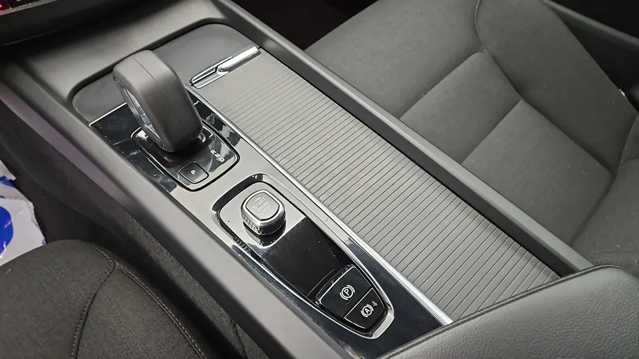 VOLVO XC60 -