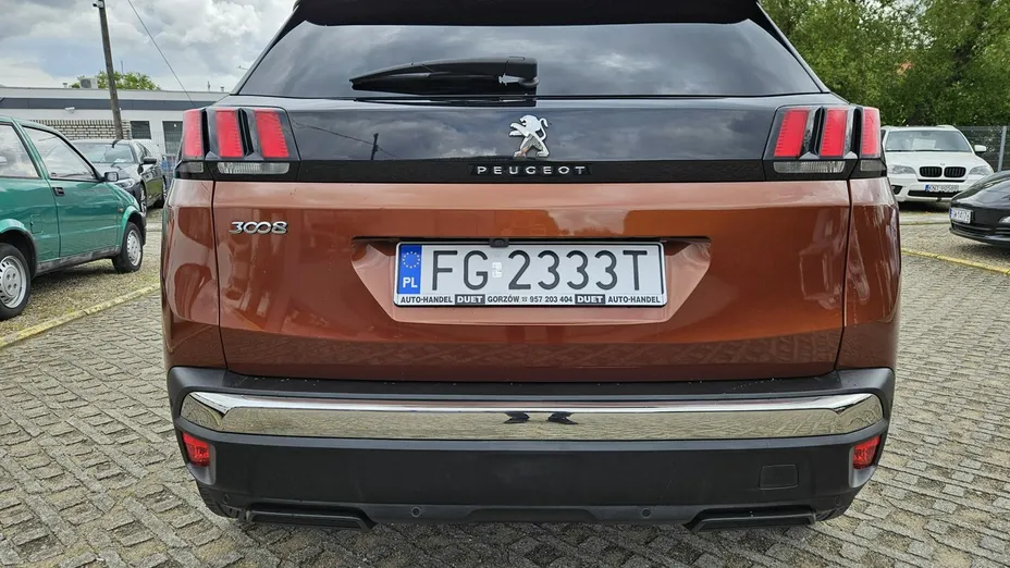 PEUGEOT 3008 -