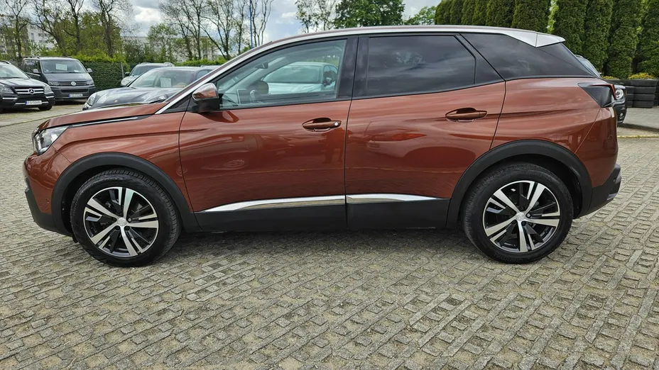 PEUGEOT 3008 -