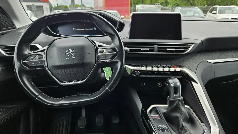 PEUGEOT 3008 -
