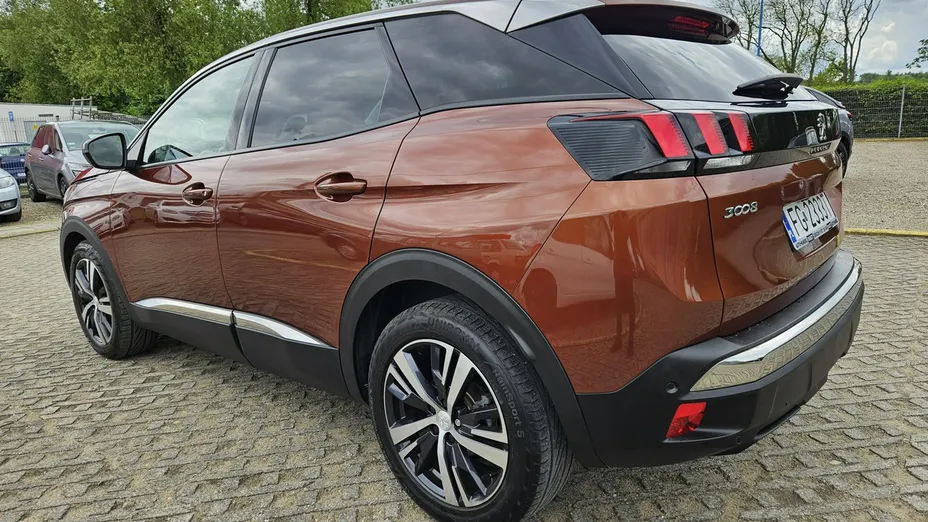 PEUGEOT 3008 -