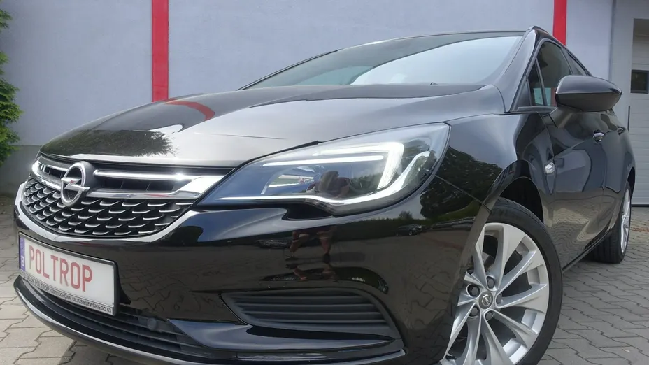 OPEL Astra -