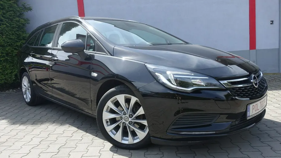 OPEL Astra -