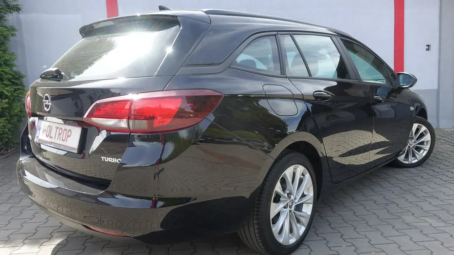 OPEL Astra -