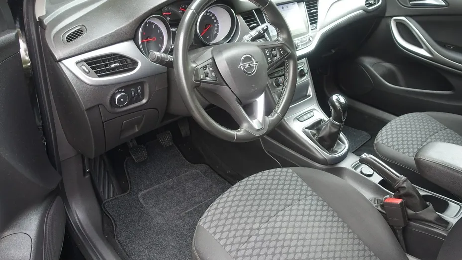 OPEL Astra -