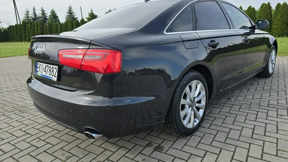 AUDI A6 -