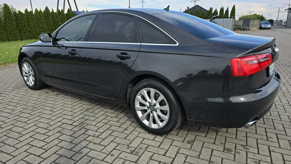 AUDI A6 -