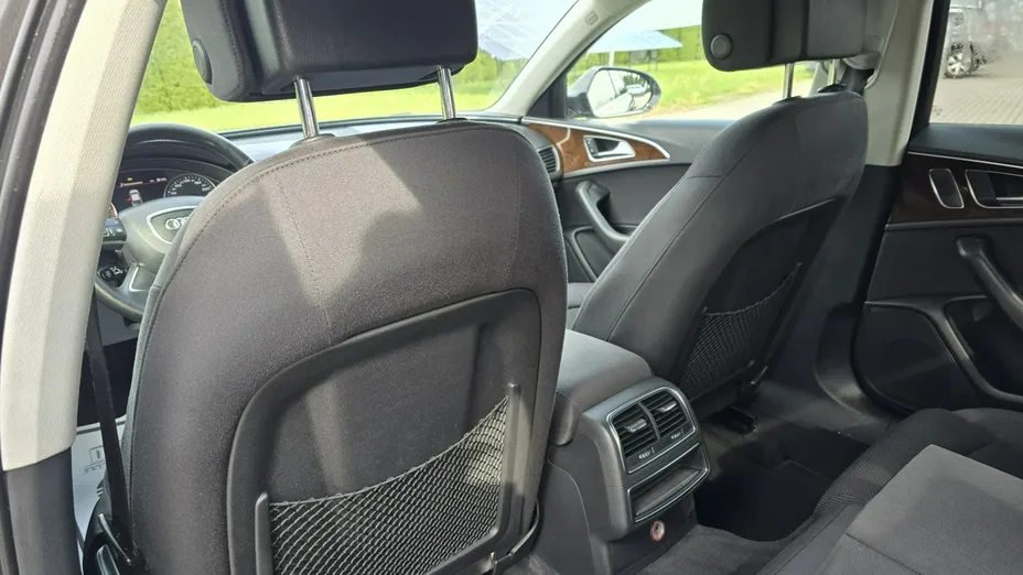 AUDI A6 -