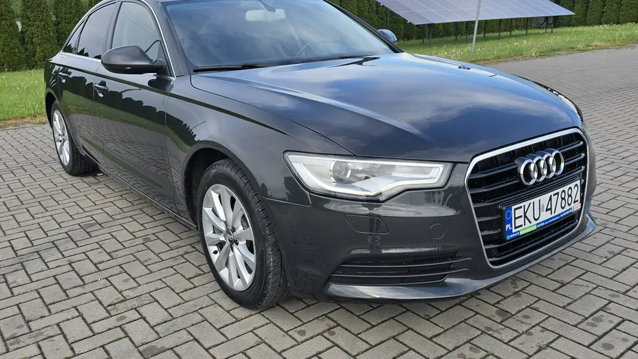 AUDI A6 -