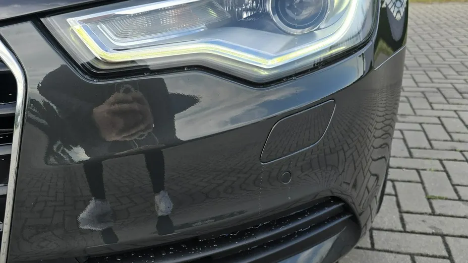 AUDI A6 -